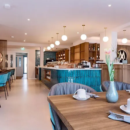 Astra Maris Lägenhetshotell 4*